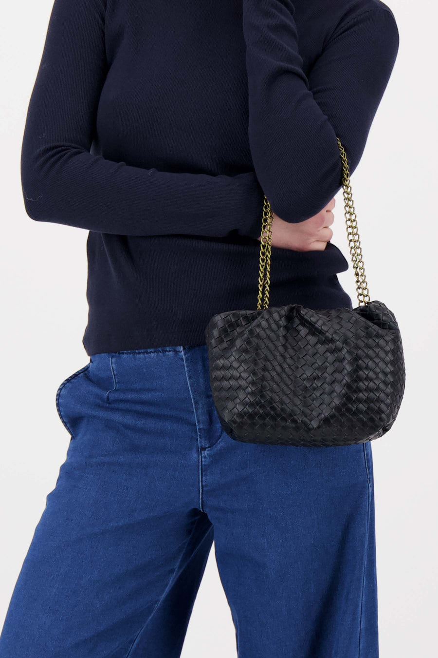 bag with braid pattern | black