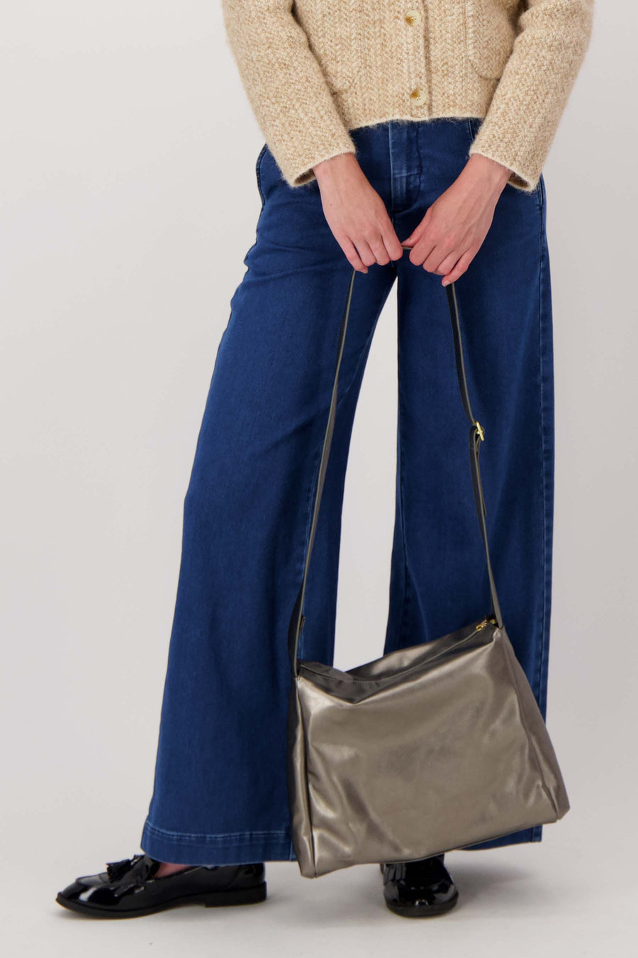 shoulder bag with wide strap metallic | silver