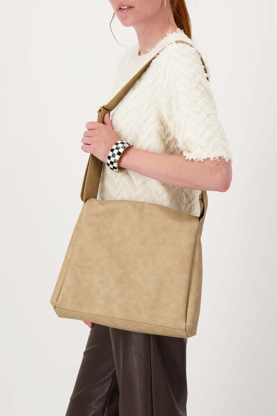 shoulder bag with wide strap | taupe