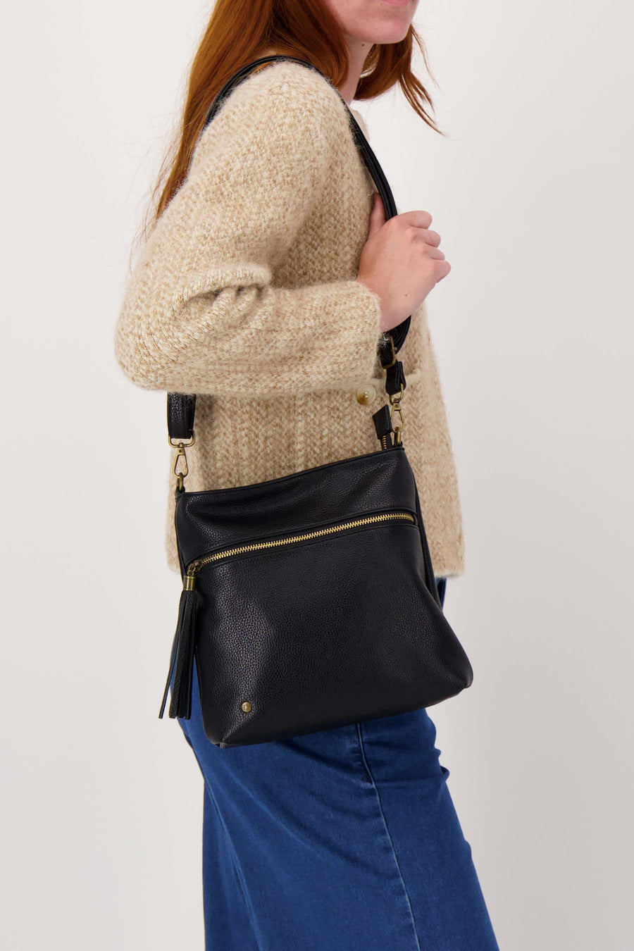 easy bag with tassel and zipper | black