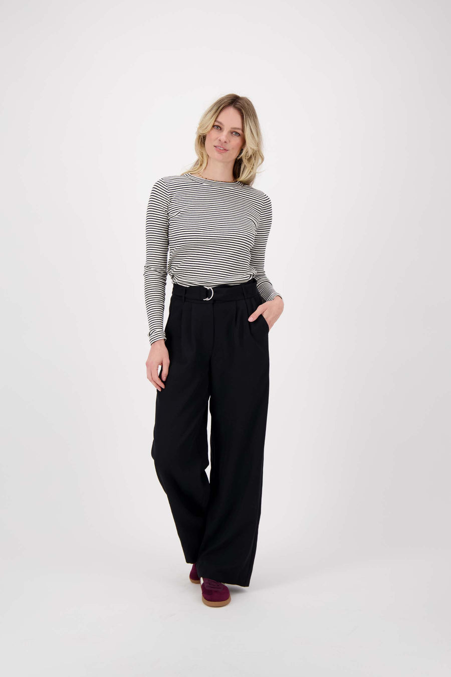 Wide leg pants with belt | black