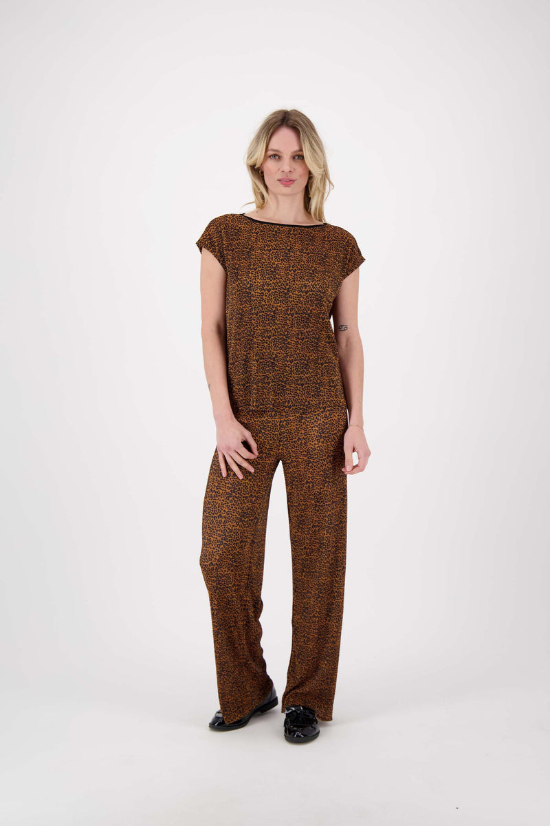 panther print pleated pants | camel