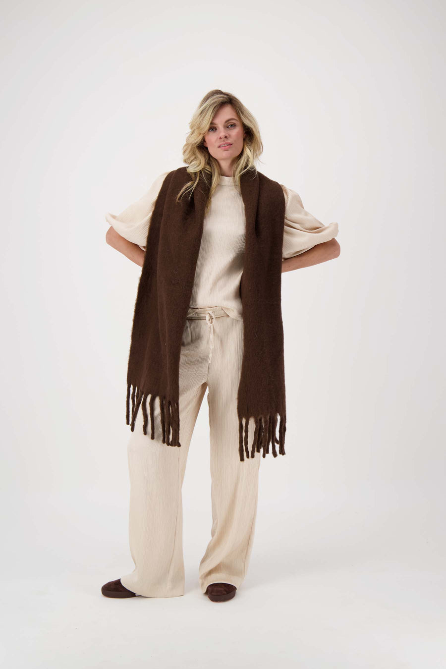 pleated pants | beige