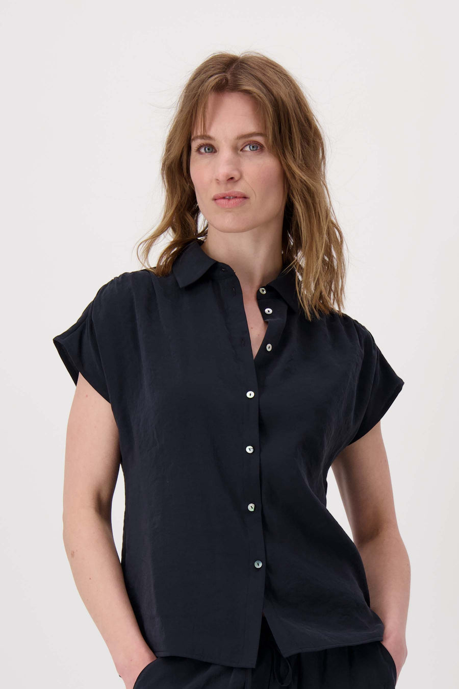 modal blouse sleeveless | black