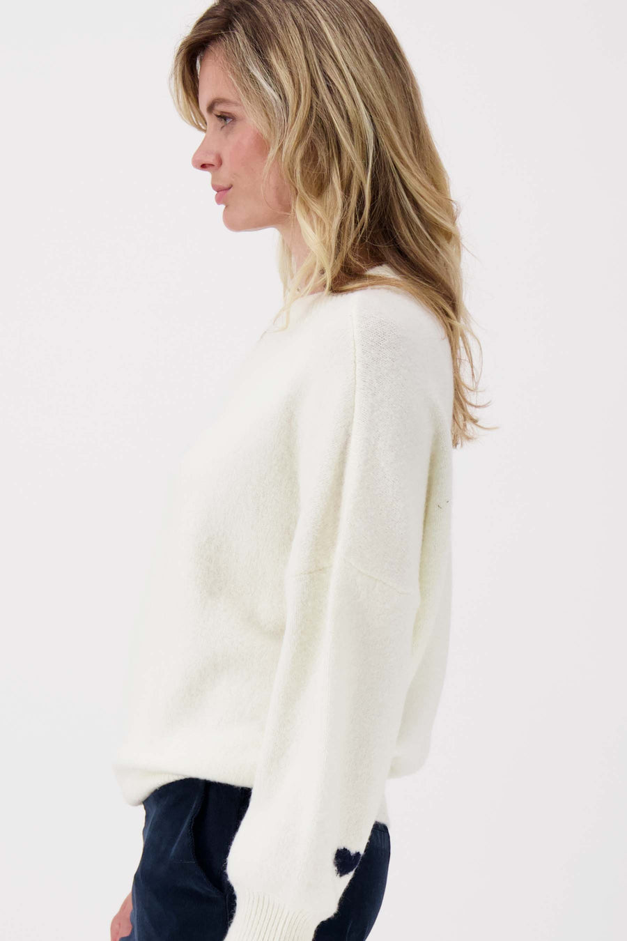 sweater with heart detail | off white