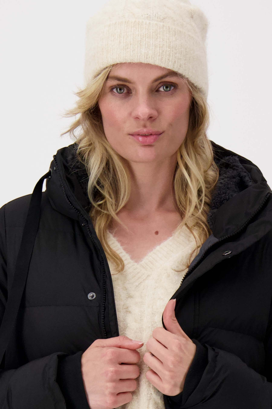 knit hat with cables | kit