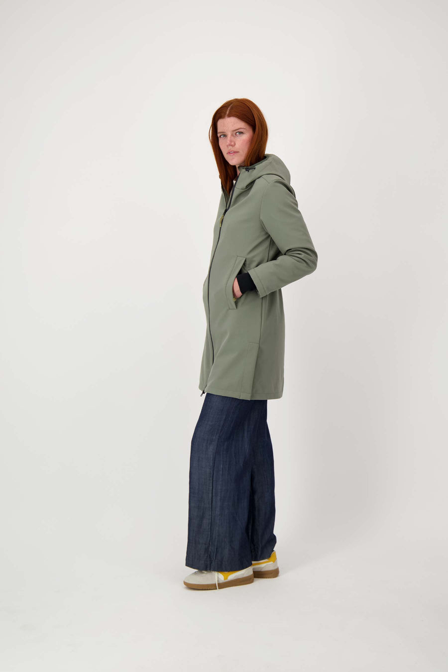 long softshell jacket with soft interior | green