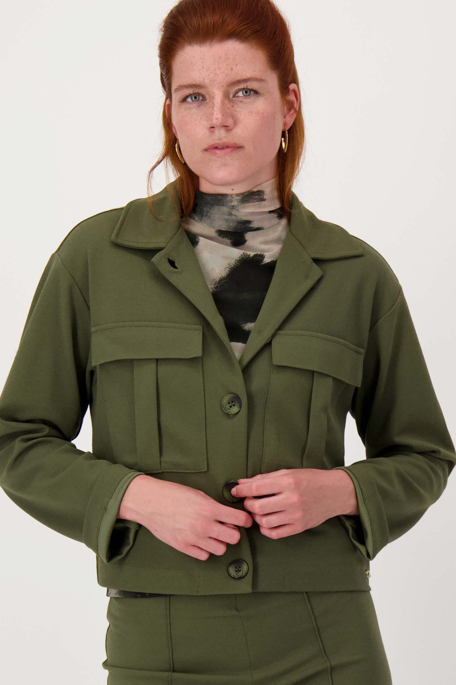 short jacket with pockets | moss green