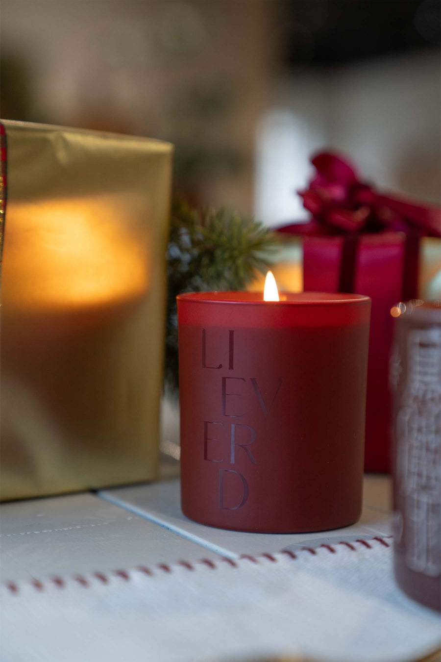 scented candle glass in box sweetheart white/dark red | white/dark red